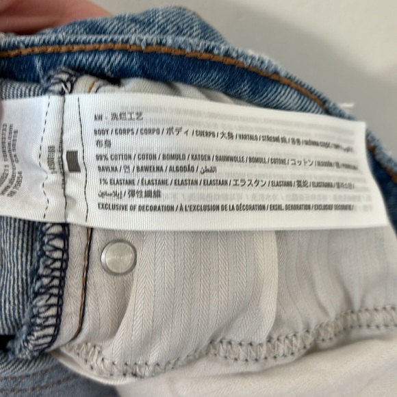 Abercrombie & Fitch Curve Love The Mom Short High Rise Denim Jean Short Size 29 - Picture 6 of 6